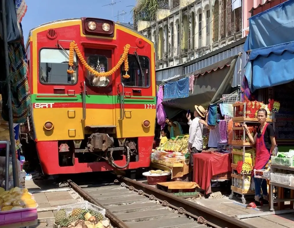 Maeklong Train Market