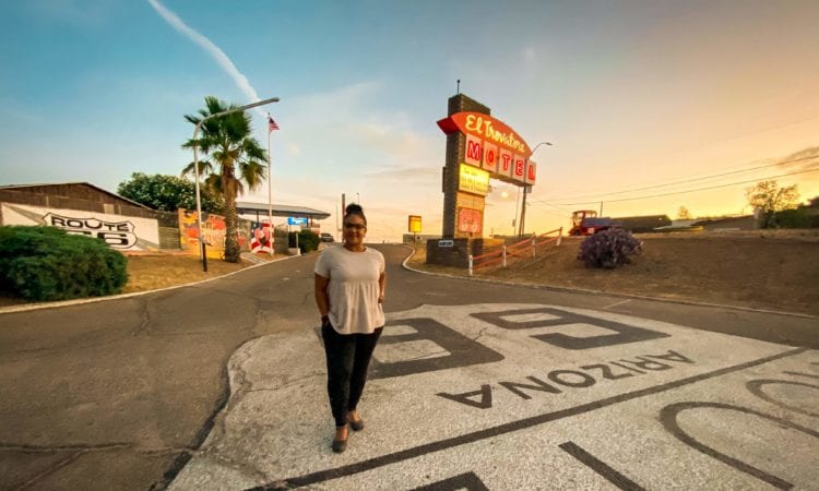 where to get a picture with a route 66 sign