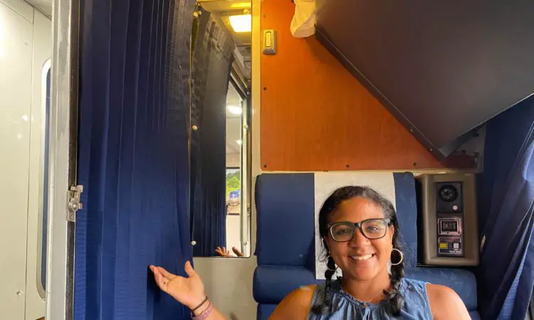 complete guide to riding Amtrak for the single female traveler