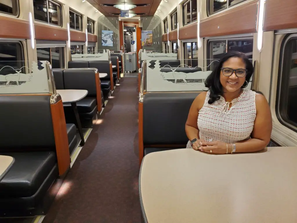 Amtrak Cardinal Viewliner Dining Room