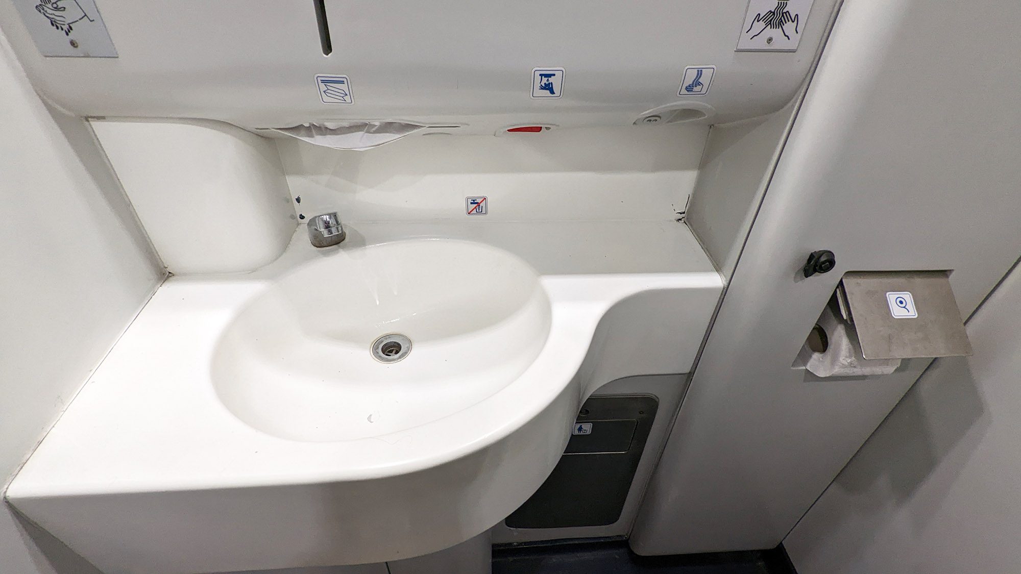 Trenitalia Intercity Notte Double Deluxe Review: Sleeper Train To ...