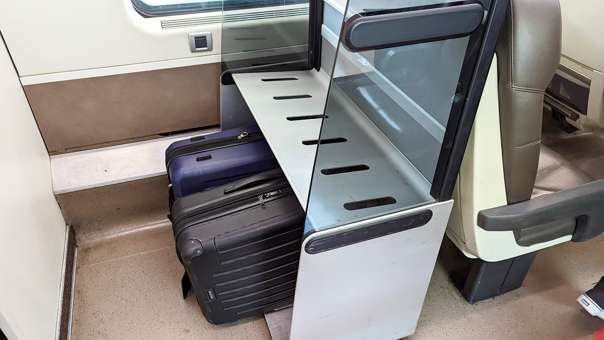 What It Is Like In Trenitalia Frecciarossa Premium Class Grounded